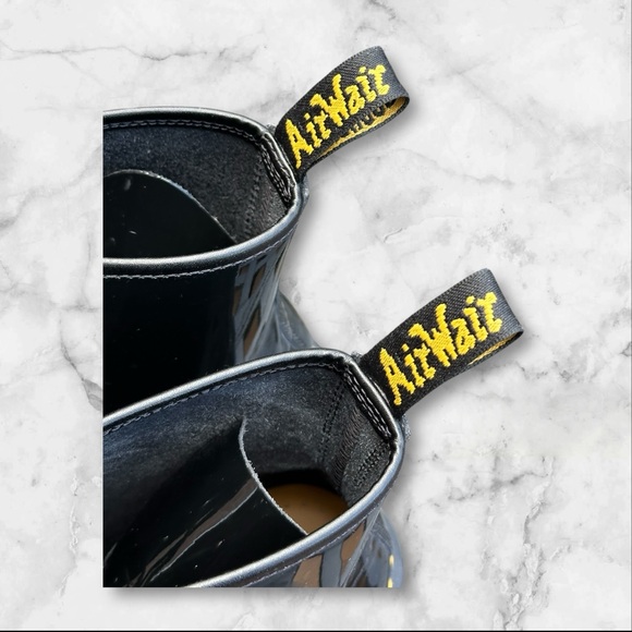 Black Patent Leather Lace-Up Dr. Marten Boots 8M 9L - Picture 14 of 15